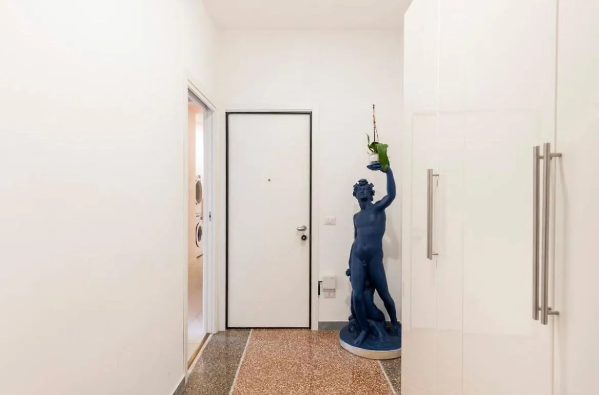 Roma Private Rooms contacts